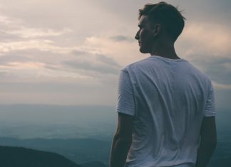 Bí quyết giúp bạn đứng dậy sau thất bại để đi đến thành công