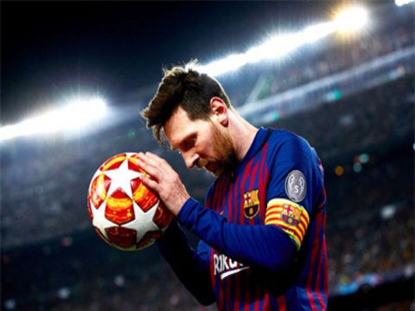 Barca mời Messi gia hạn hợp đồng thêm 2 năm
