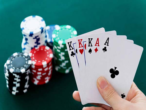 Cách chơi bài poker đơn giản, dễ hiểu nhất