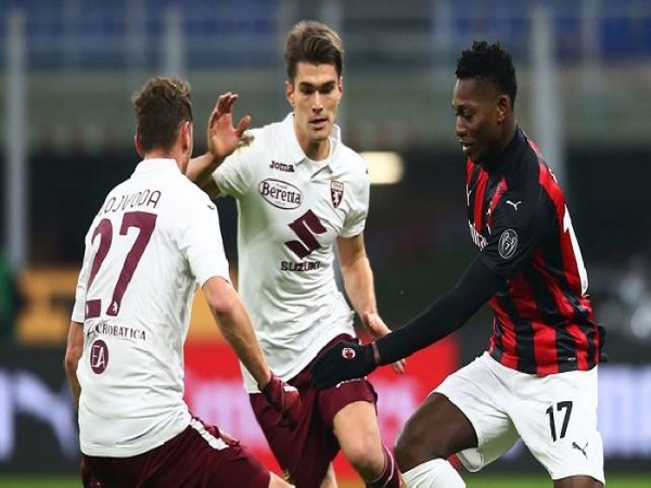 Nhận định kết quả AC Milan vs Torino, 2h45 ngày 11/2