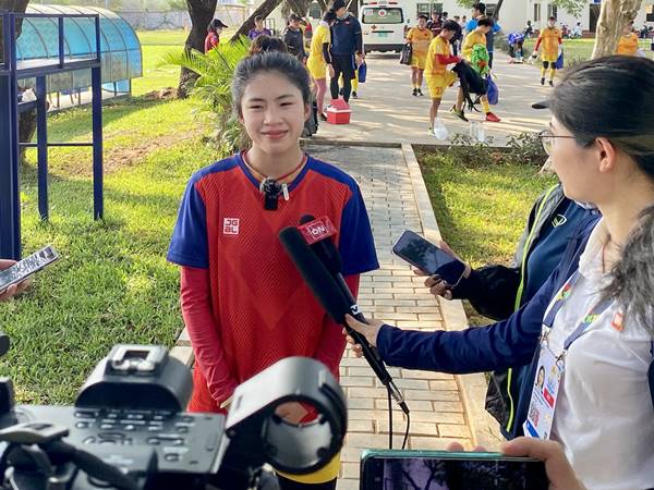 Bóng đá VN 11/7: Tương lai Thanh Nhã chốt trước World Cup