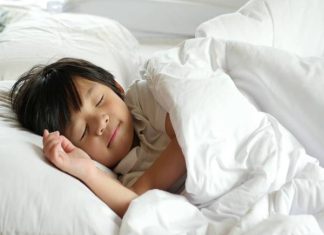 Bật mí khung giờ ngủ vàng giúp trẻ tăng chiều cao hơn