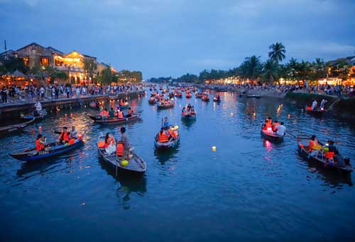  Lễ hội hoa đăng Hội An diễn ra khi nào và ở đâu?