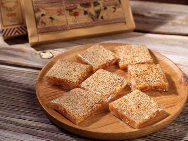Mè xửng là món quà “quốc dân” khi nhắc đến đặc sản Huế
