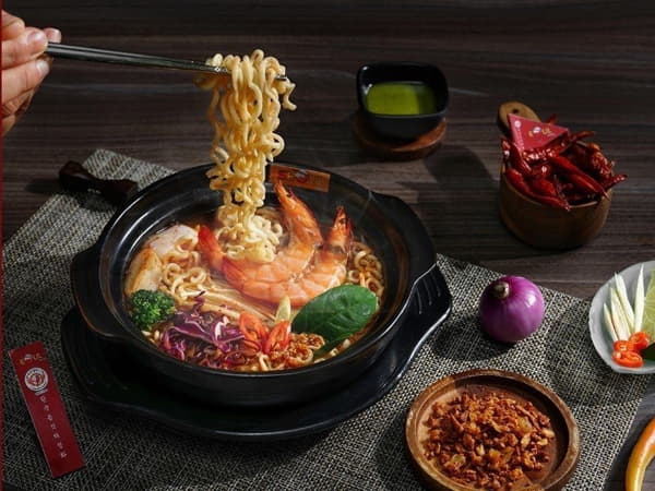Vậy sau sinh bao lâu được ăn mì cay