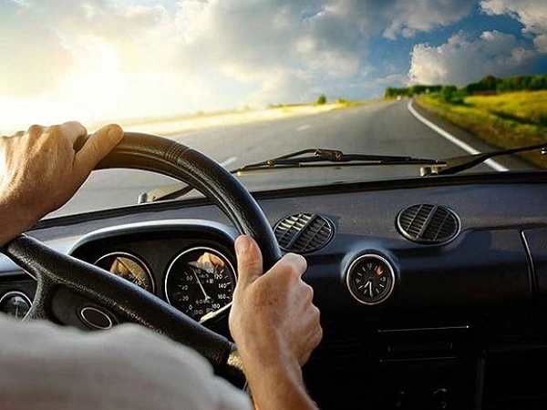 Lái xe ô tô và hành trình học cách làm chủ chính mình