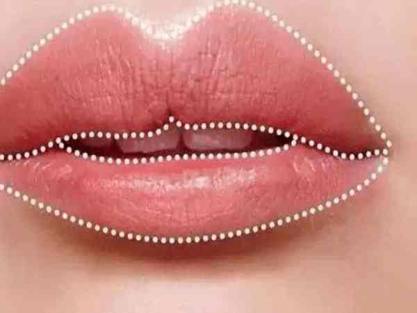 Môi trên dày hơn môi dưới là gì? môi trên dày hơn môi dưới