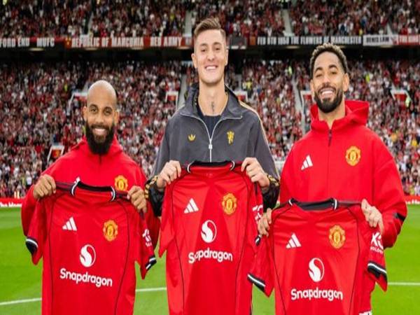 Tin MU: Carrick tìm lời giải cho hàng công CLB